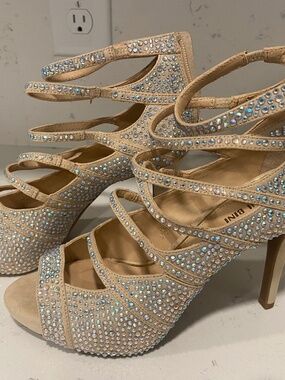 Gianni Bini Rhinestone Platform Heels NWOT